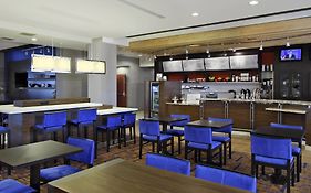 Courtyard By Marriott Victoria